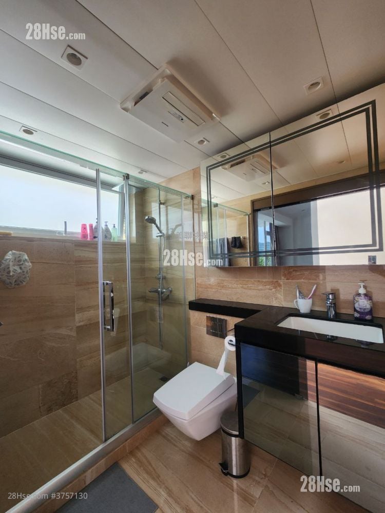 浴室: 康乐园 售盘 5+ 房 , 4 浴室 1,535 平方尺