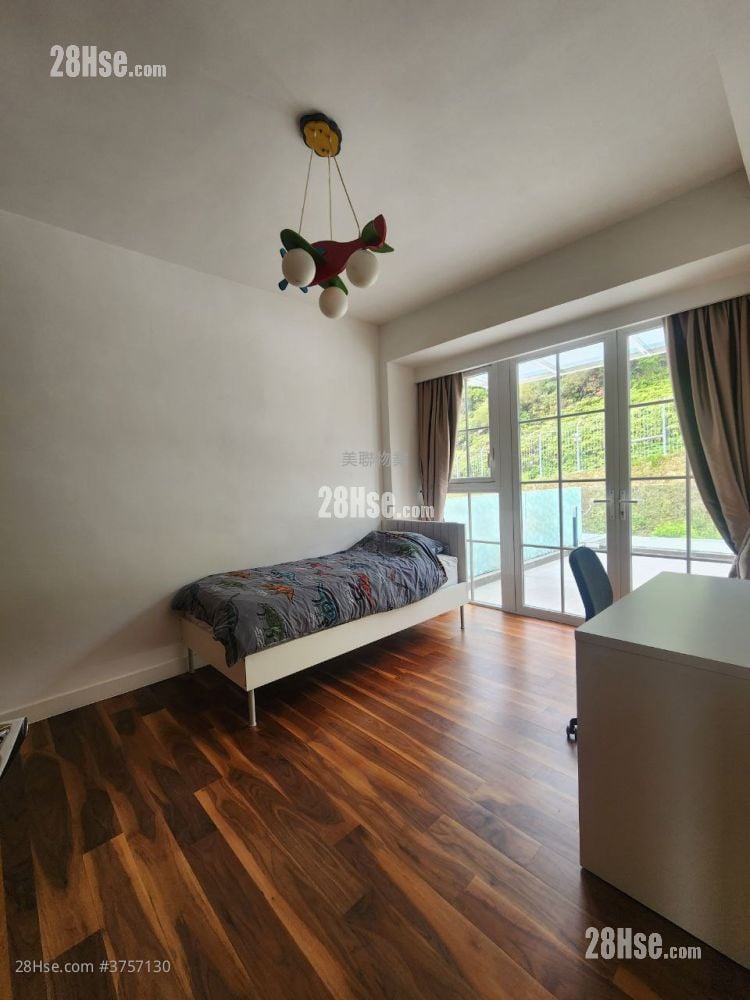 睡房 3: 康乐园 售盘 5+ 房 , 4 浴室 1,535 平方尺