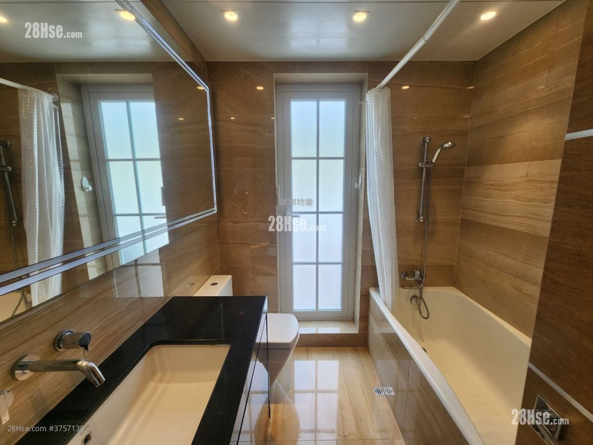 浴室: 康乐园 售盘 5+ 房 , 4 浴室 1,535 平方尺