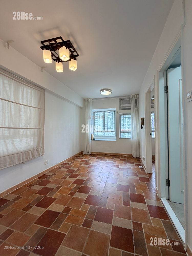 新葵芳花园 租盘 2 房 , 1 浴室 400 平方尺