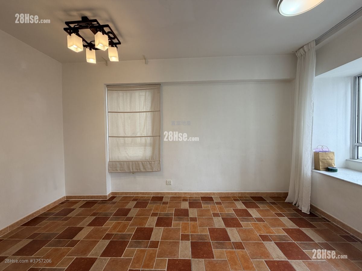 新葵芳花园 租盘 2 房 , 1 浴室 400 平方尺