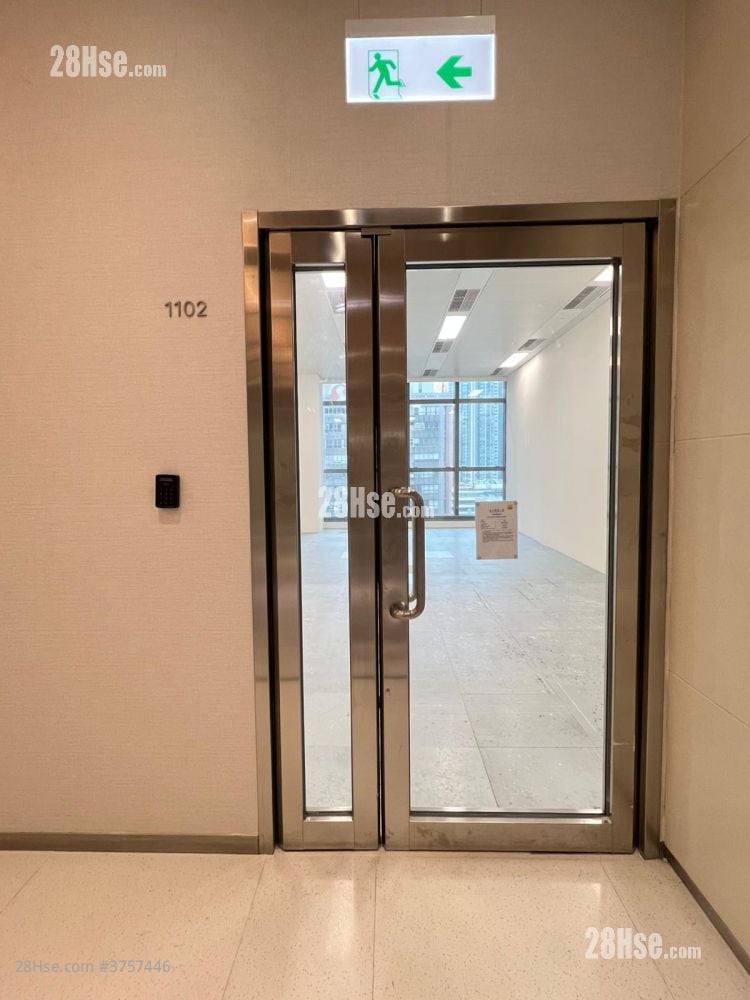 Orient International Tower Rental 963 ft²