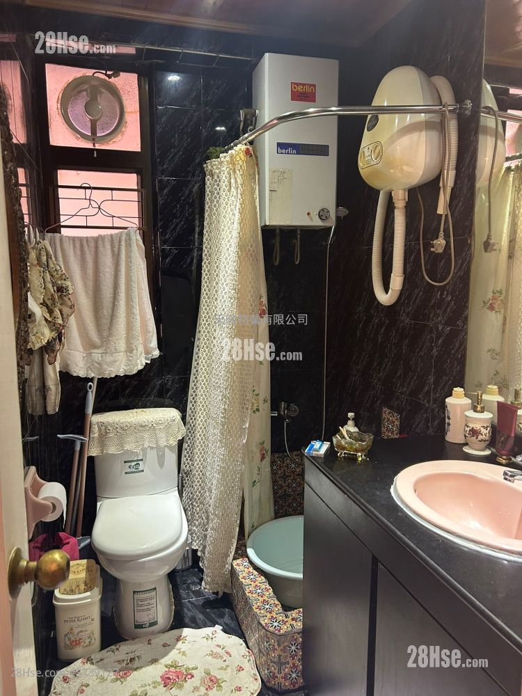 怡新洋樓 售盤 2 房 , 1 浴室 364 平方呎