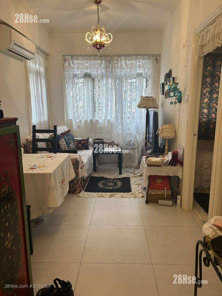 怡新洋樓 售盤 2 房 , 1 浴室 364 平方呎