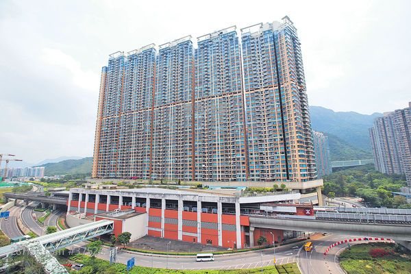 銀湖天峰 售盤 3 房 , 2 浴室 690 平方呎