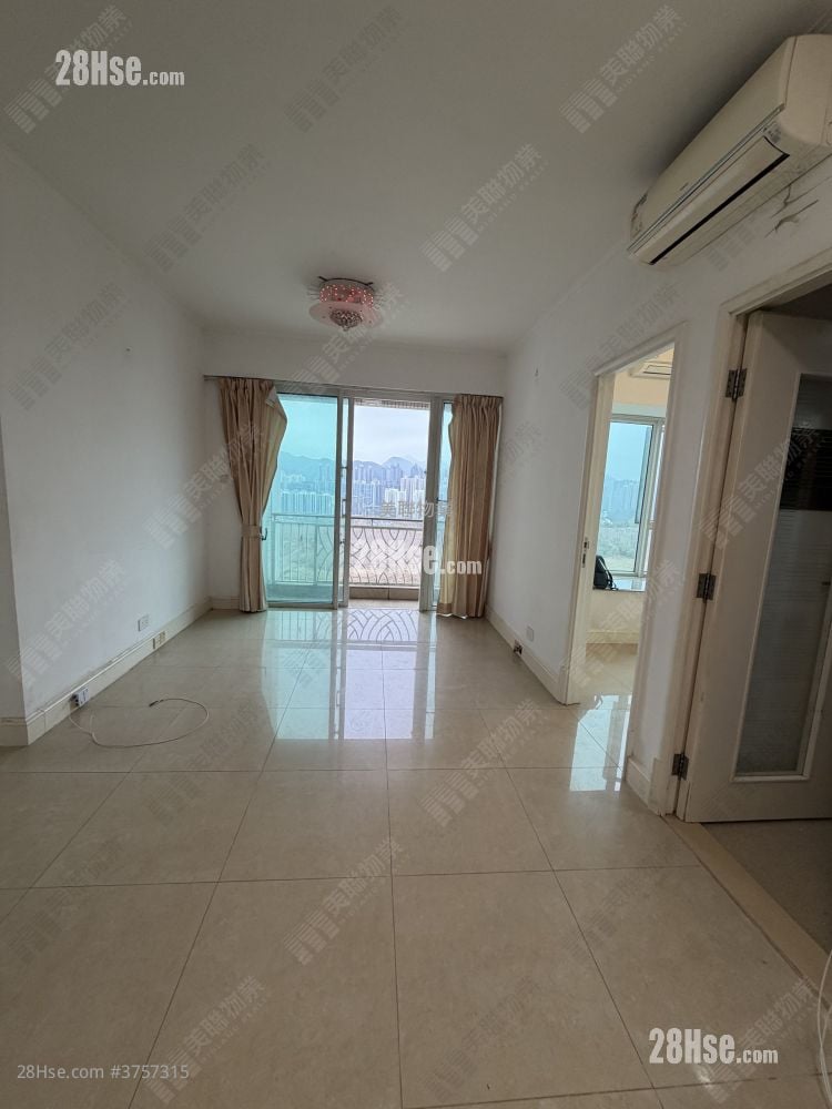 The Capitol Sell 3 Bedrooms , 2 Bathrooms 712 ft²