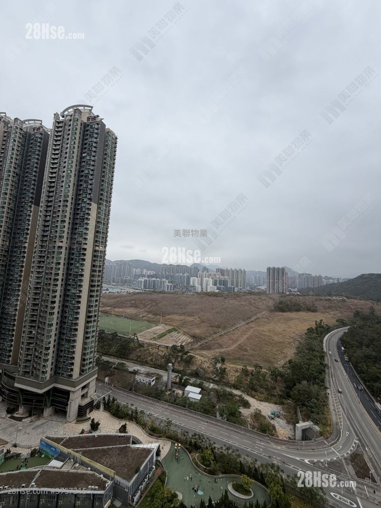 The Capitol Sell 3 Bedrooms , 2 Bathrooms 712 ft²