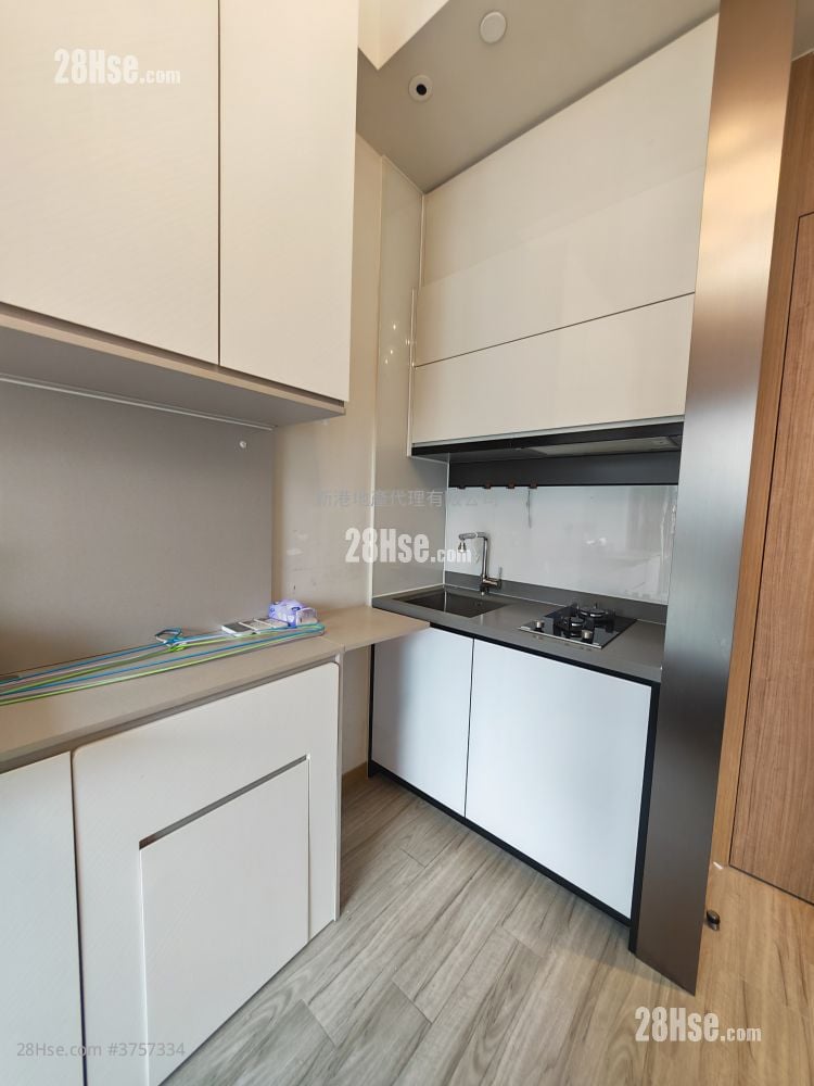 The Vantage Sell 1 Bedroom , 1 Bathroom 277 ft²