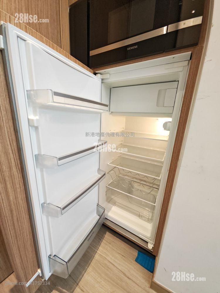 The Vantage Sell 1 Bedroom , 1 Bathroom 277 ft²