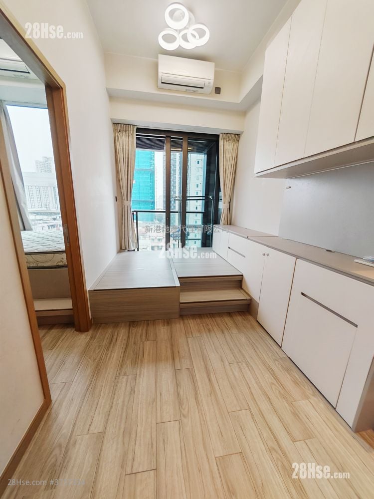 The Vantage Sell 1 Bedroom , 1 Bathroom 277 ft²