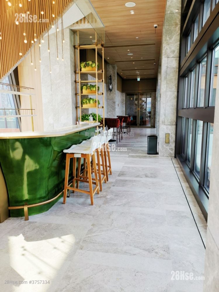 The Vantage Sell 1 Bedroom , 1 Bathroom 277 ft²