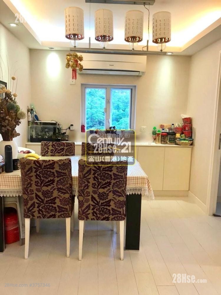 盈福苑 售盘 3 房 645 平方尺