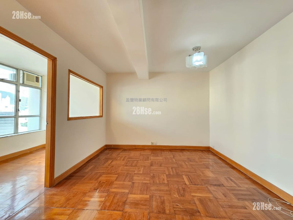 Southorn Garden Sell 2 Bedrooms , 1 Bathroom 517 ft²