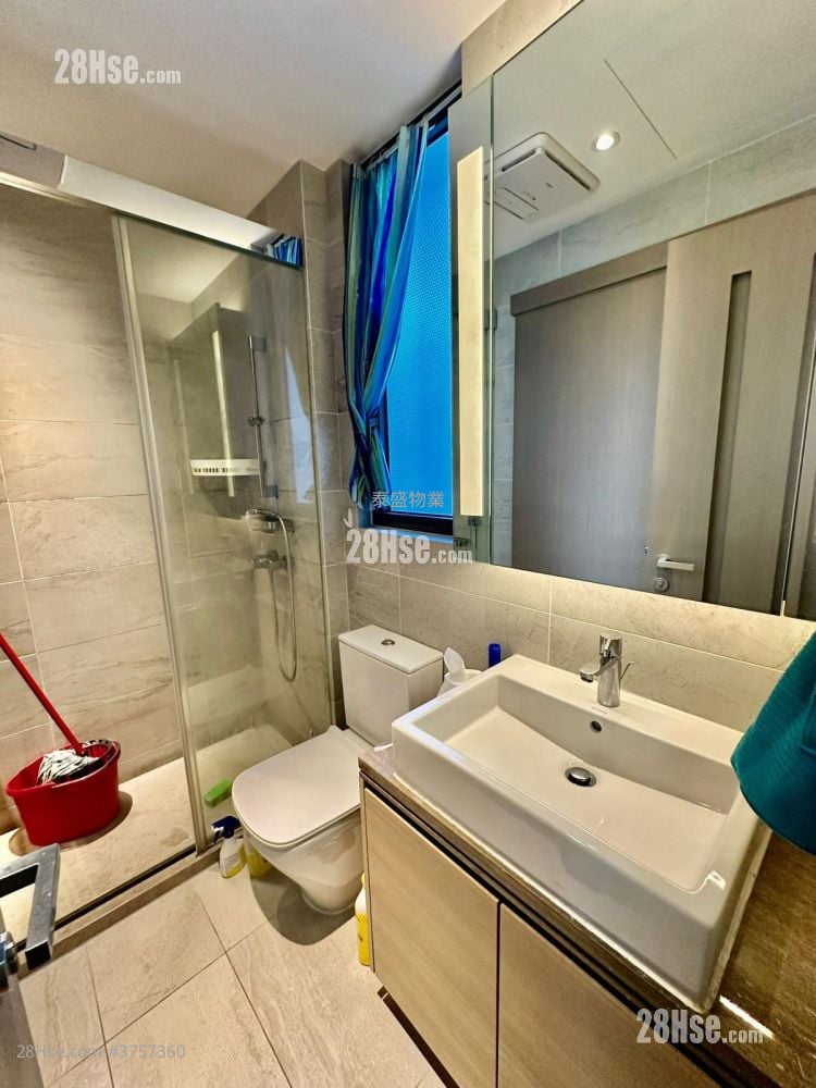 Monti Sell 1 Bedroom , 1 Bathroom 386 ft²