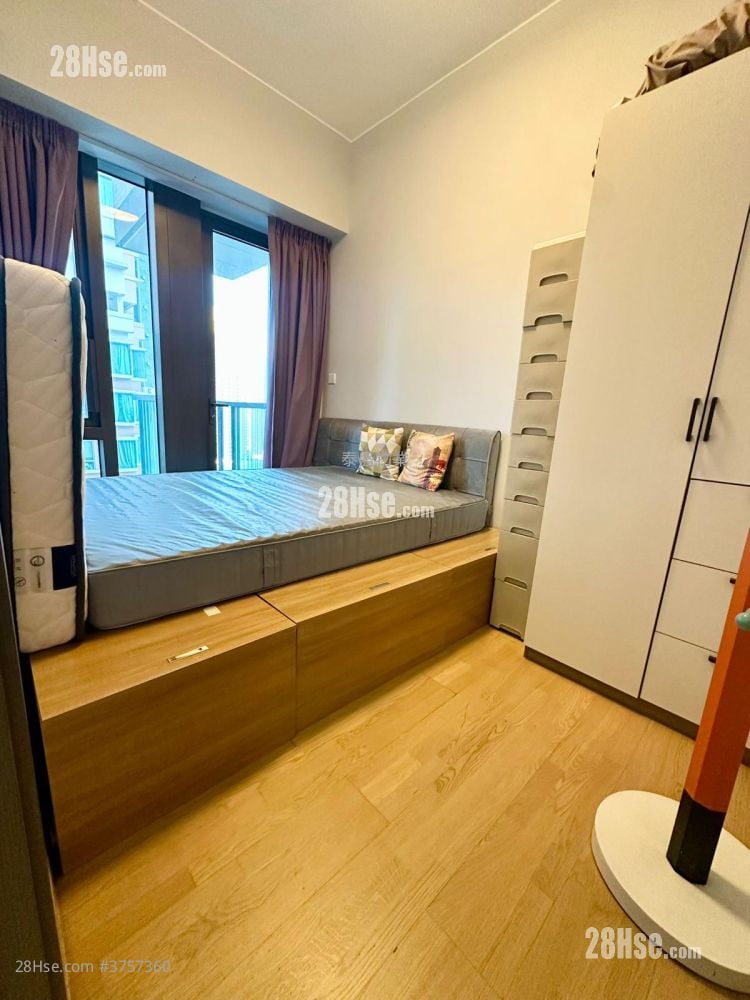 Monti Sell 1 Bedroom , 1 Bathroom 386 ft²