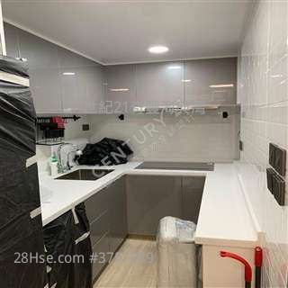 Kam Fai Court Sell 1 Bedroom , 1 Bathroom 381 ft²