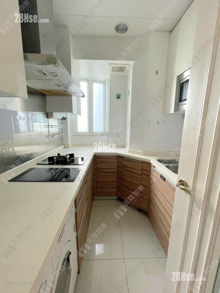 緻藍天 售盤 3 房 , 2 浴室 743 平方呎