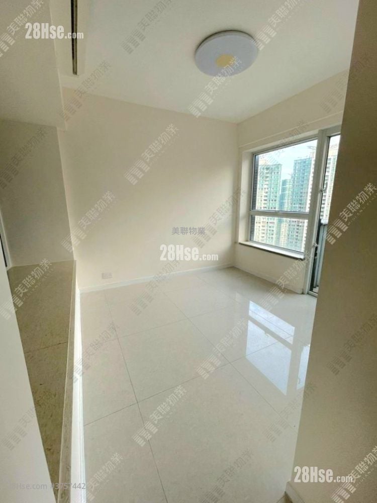 緻藍天 售盤 3 房 , 2 浴室 743 平方呎