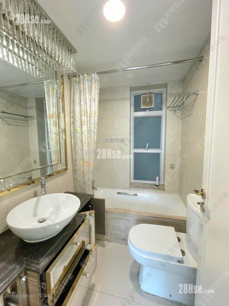 緻藍天 售盤 3 房 , 2 浴室 743 平方呎