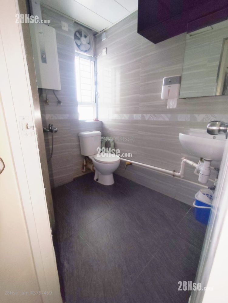 启朗苑 售盘 2 房 , 1 浴室 460 平方尺