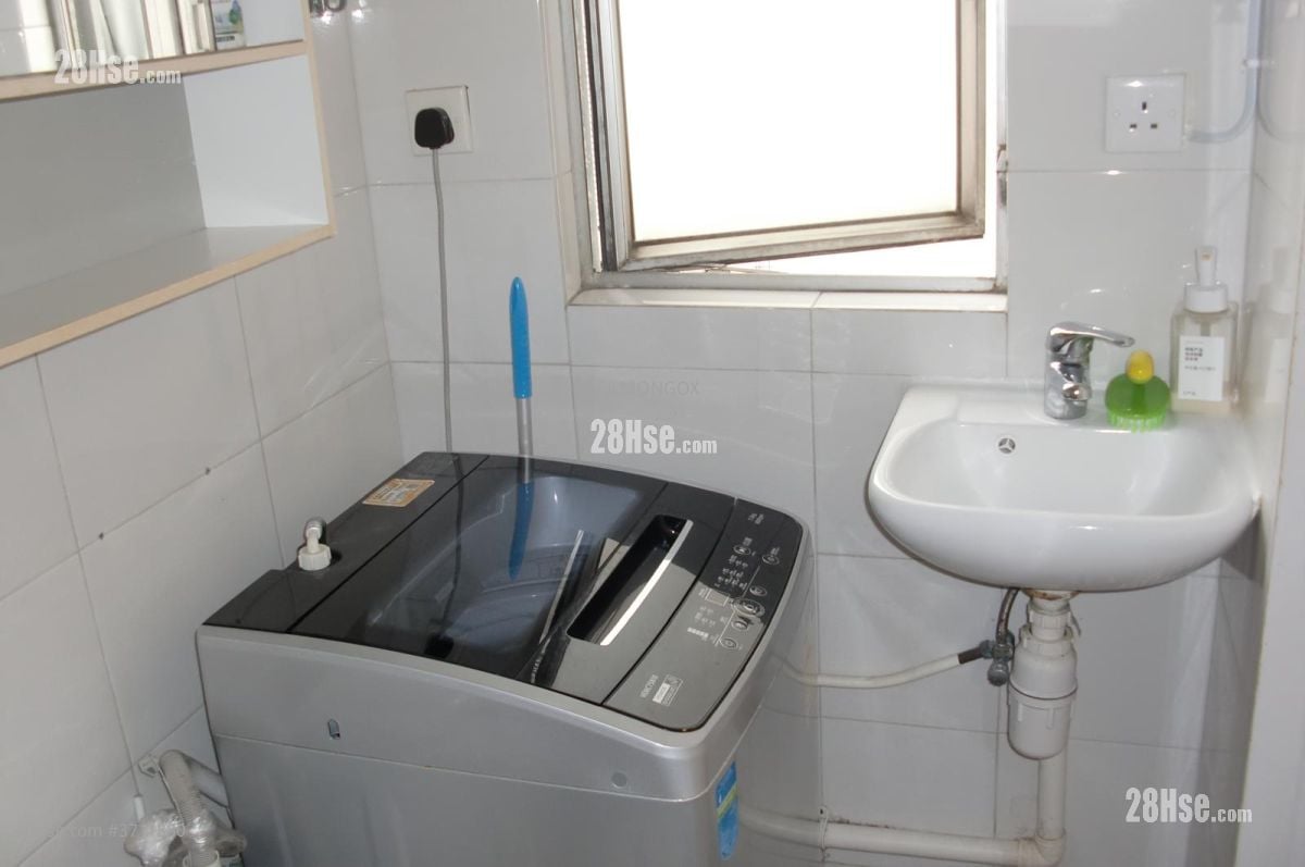 Eastman Court Rental 2 Bedrooms , 2 Bathrooms 309 ft²