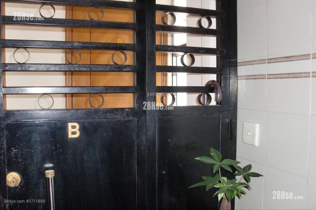 Eastman Court Rental 2 Bedrooms , 2 Bathrooms 309 ft²