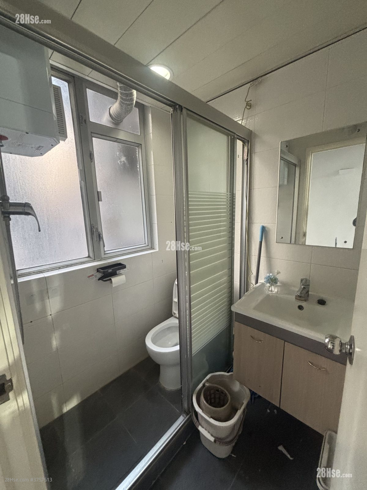 致富商業大廈 租盤 1 房 , 1 廁所 539 平方呎