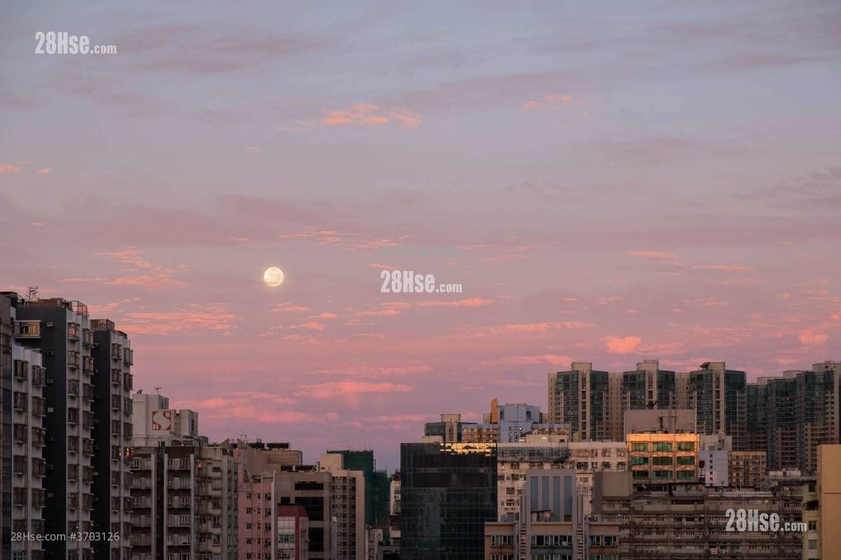 Sunfield Court Sell 3 Bedrooms , 1 Bathroom 652 ft²