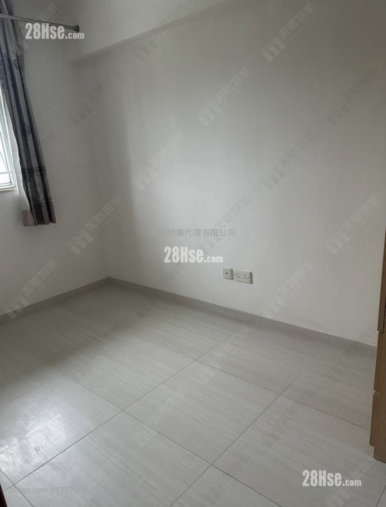 Beverly Garden Sell 3 Bedrooms , 1 Bathroom 592 ft²