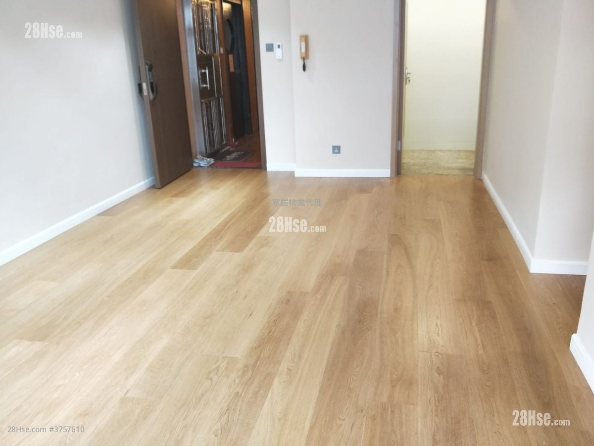 Provident Centre Sell 3 Bedrooms , 2 Bathrooms 703 ft²