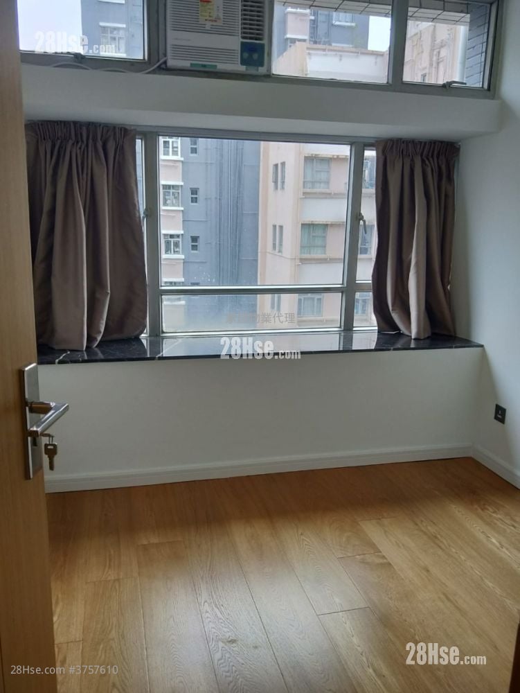 Provident Centre Sell 3 Bedrooms , 2 Bathrooms 703 ft²