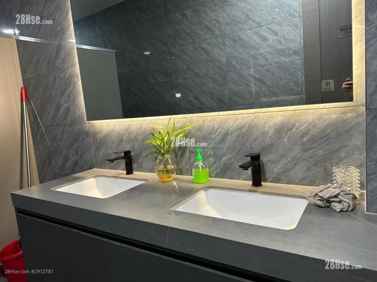 350-360 Fuk Wing Street  Kowloon Hk Rental 384 ft²