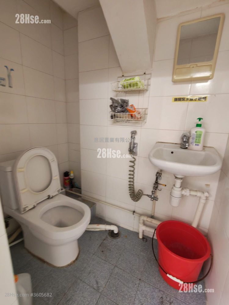 Hung Wan Building Rental Studio , 1 Toilet