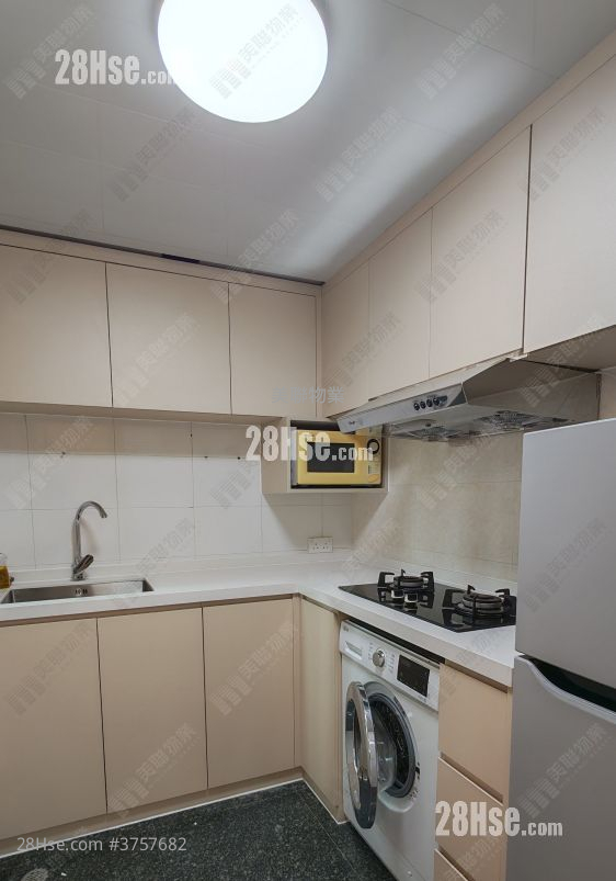 新寶城 租盤 3 房 , 1 浴室 561 平方呎