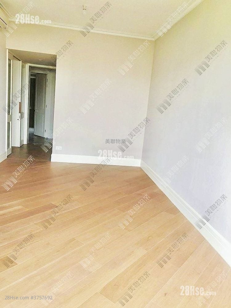 高尔夫御苑 售盘 3 房 960 平方尺