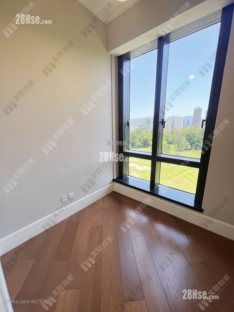 高尔夫御苑 售盘 3 房 960 平方尺