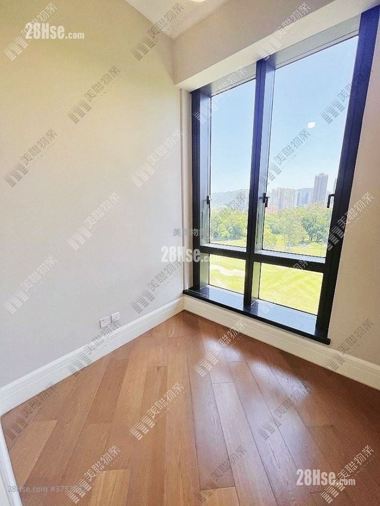 高尔夫御苑 售盘 3 房 960 平方尺