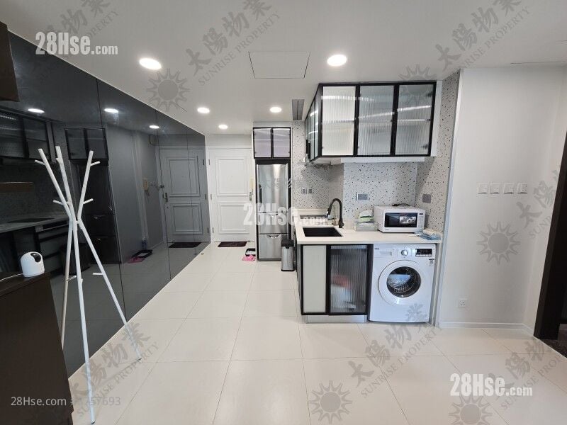 Royal Peninsula Sell 1 Bedroom 462 ft²