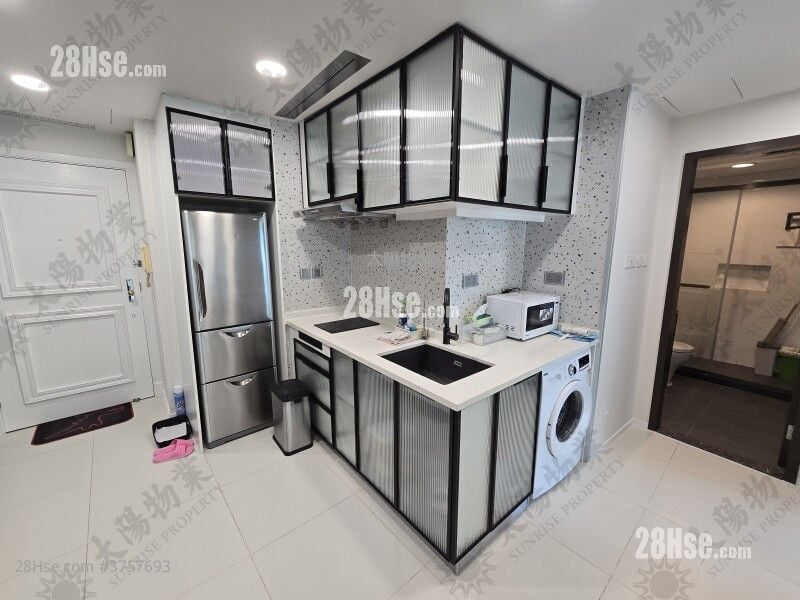 Royal Peninsula Sell 1 Bedroom 462 ft²