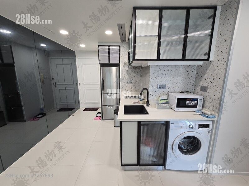 Royal Peninsula Sell 1 Bedroom 462 ft²