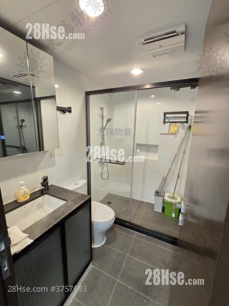 Royal Peninsula Sell 1 Bedroom 462 ft²