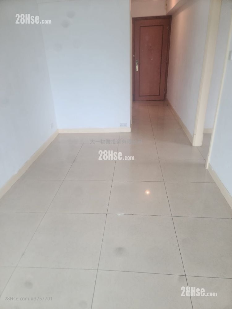 Sky Tower Rental 2 Bedrooms , 1 Bathroom 479 ft²