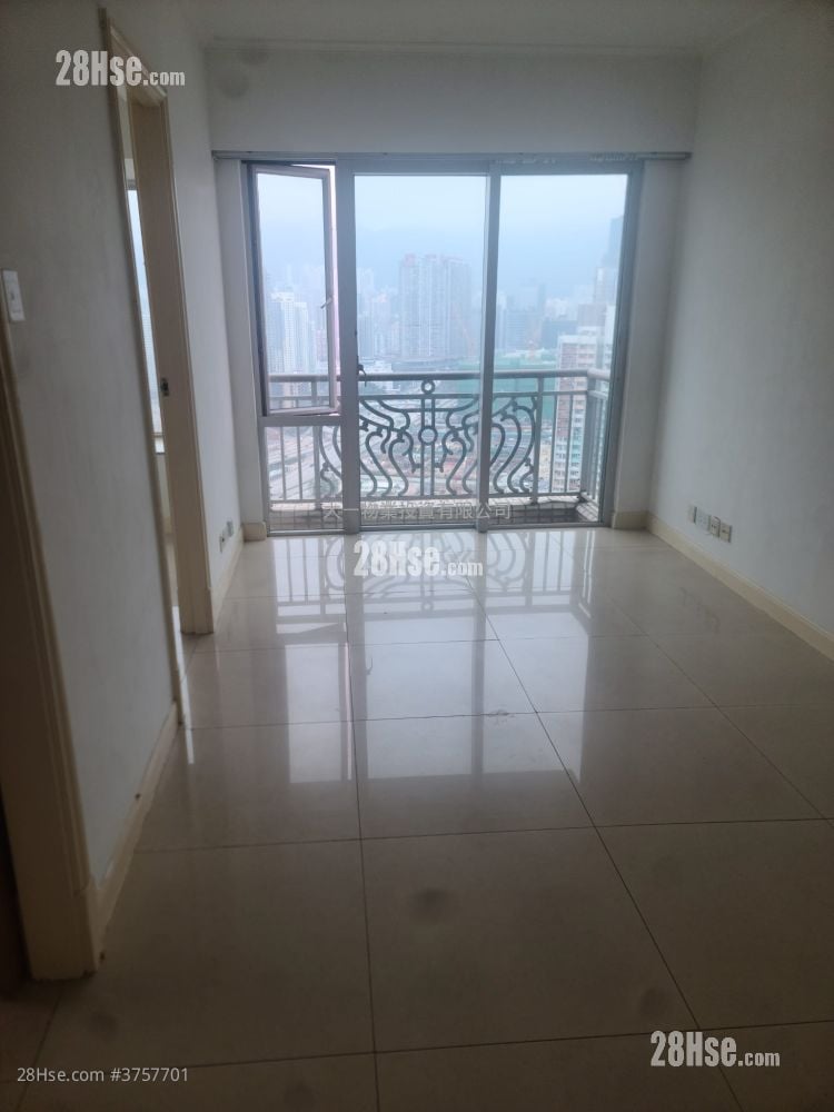Sky Tower Rental 2 Bedrooms , 1 Bathroom 479 ft²