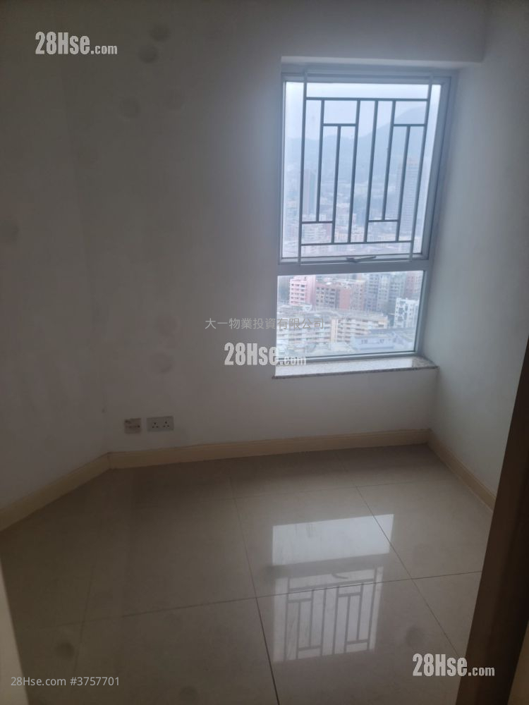 Sky Tower Rental 2 Bedrooms , 1 Bathroom 479 ft²