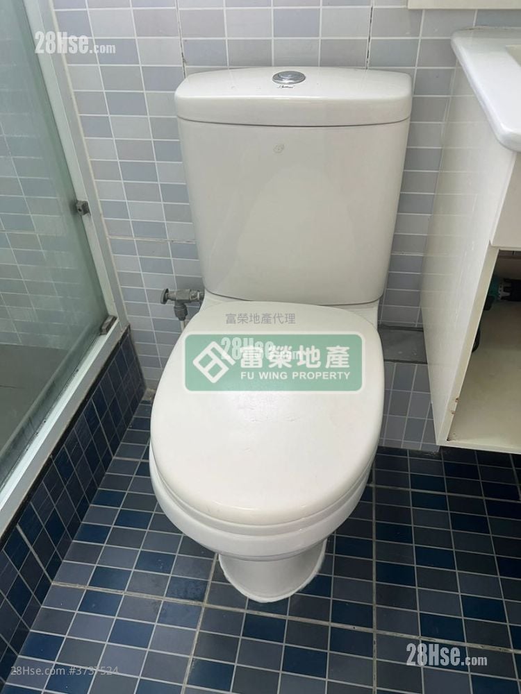 Pat Chun Mansion Sell 2 Bedrooms , 1 Bathroom 246 ft²