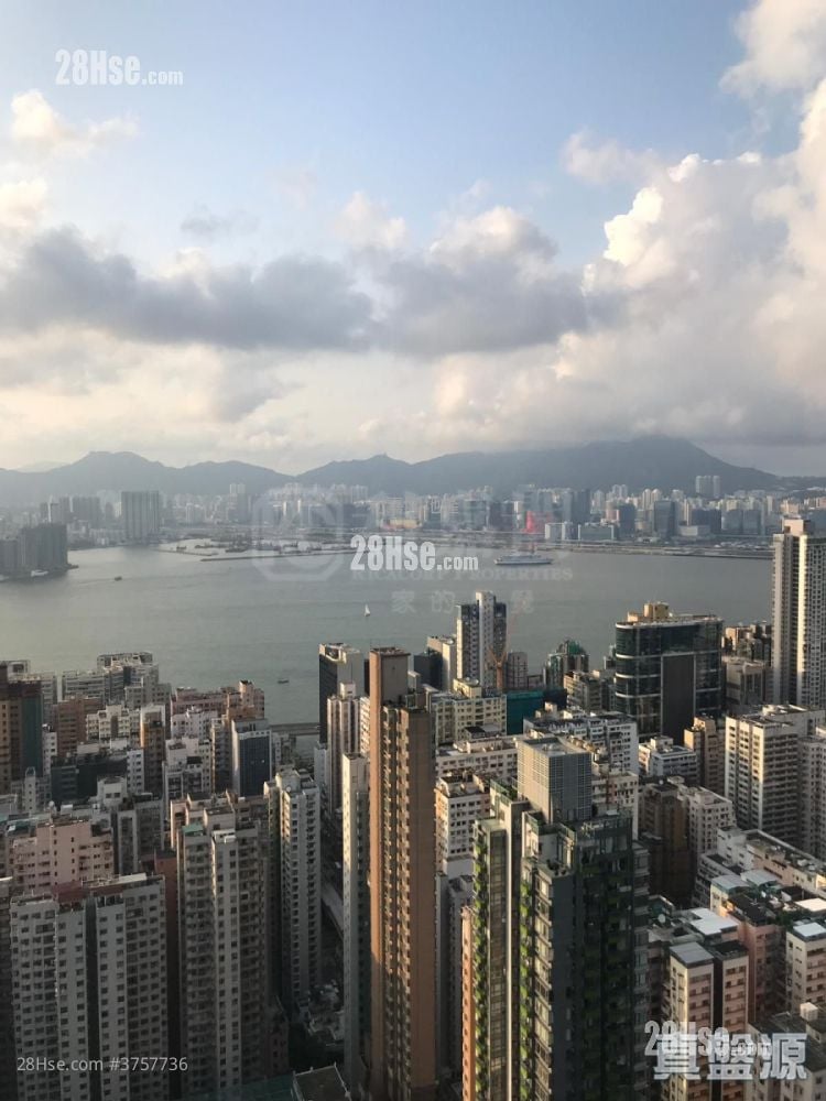 Summit Court Sell 3 Bedrooms , 2 Bathrooms 1,622 ft²