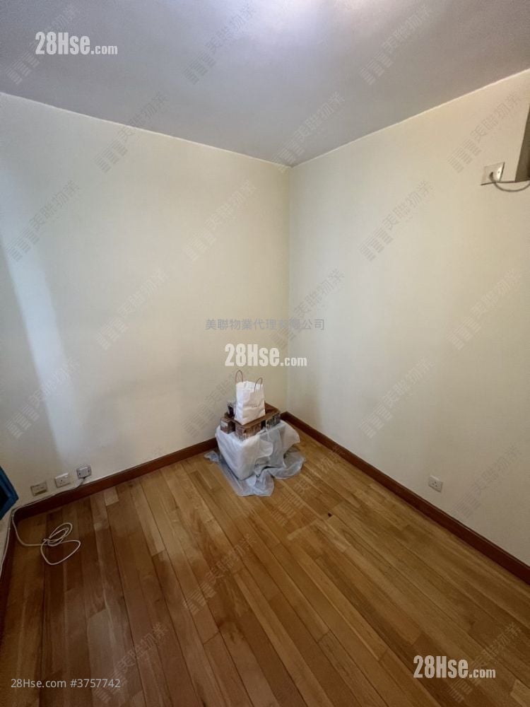 Discovery Park Sell 2 Bedrooms 493 ft²