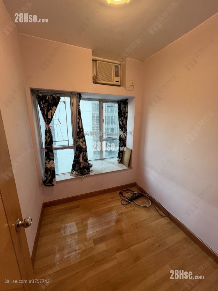 Discovery Park Sell 2 Bedrooms 493 ft²