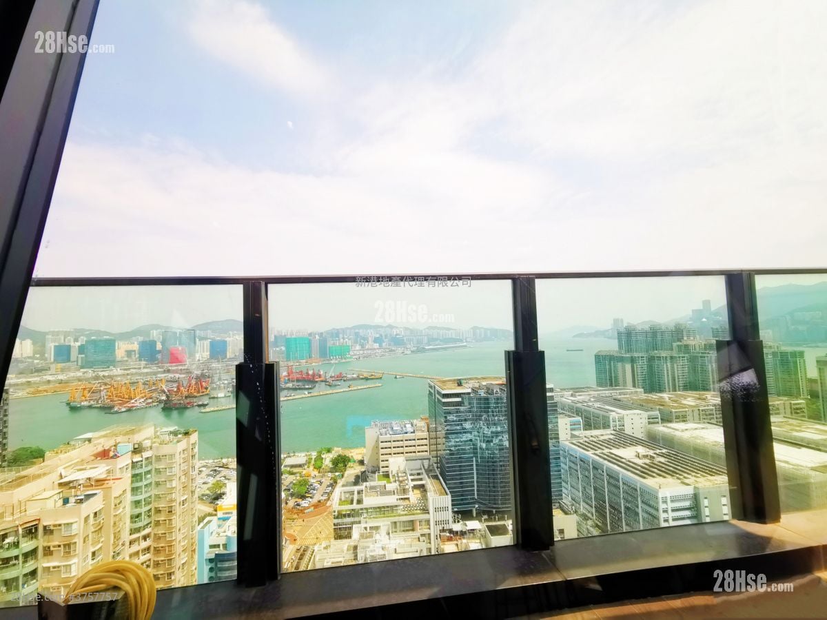 The Vantage Sell Studio , 1 Bathroom 189 ft²