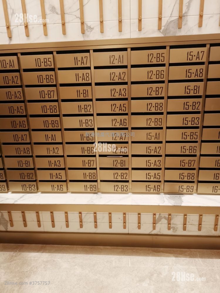 The Vantage Sell Studio , 1 Bathroom 189 ft²